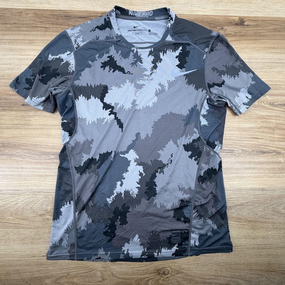 Men's Nike Pro Hyper Cool Fitted T-Shirt Size Large Gray Camo Breathable Work